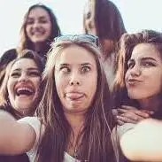 girls group dp for whatsapp